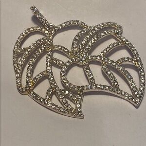 Elegant 925 Leaf Pendant
